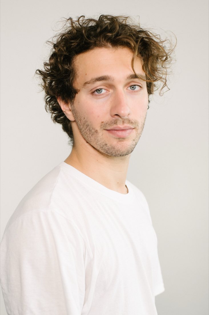 Portrait of YRONY?